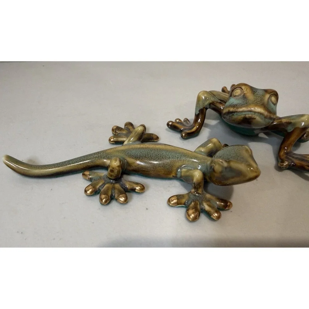 Vintage Lot 2 Collection Tree Frog Gecko Lizard Ceramic Figurine Gold Accents